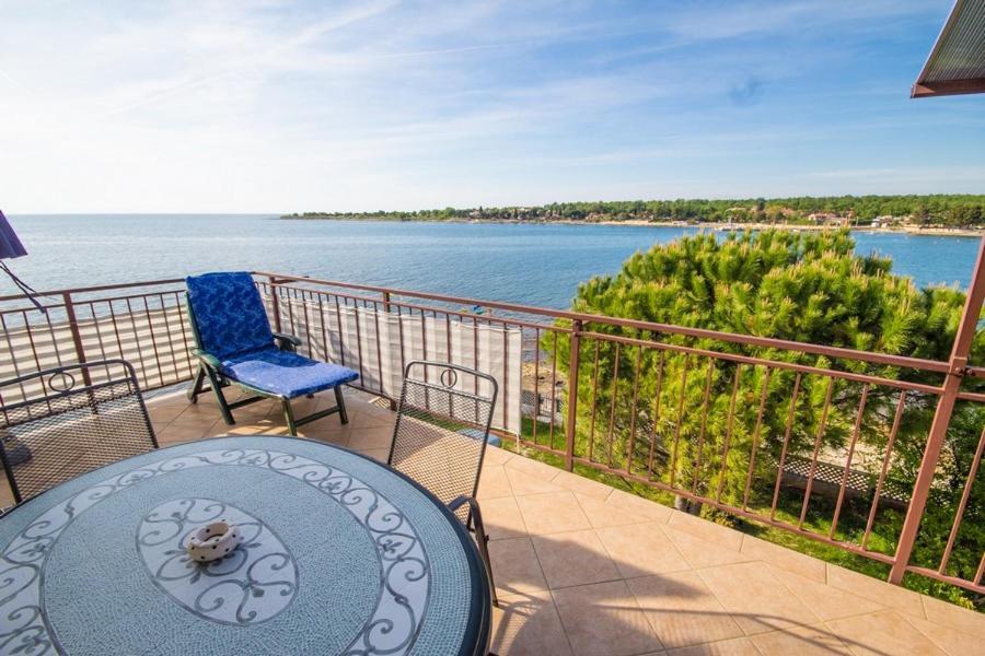 Apartment Bencic Karigador Dış mekan fotoğraf