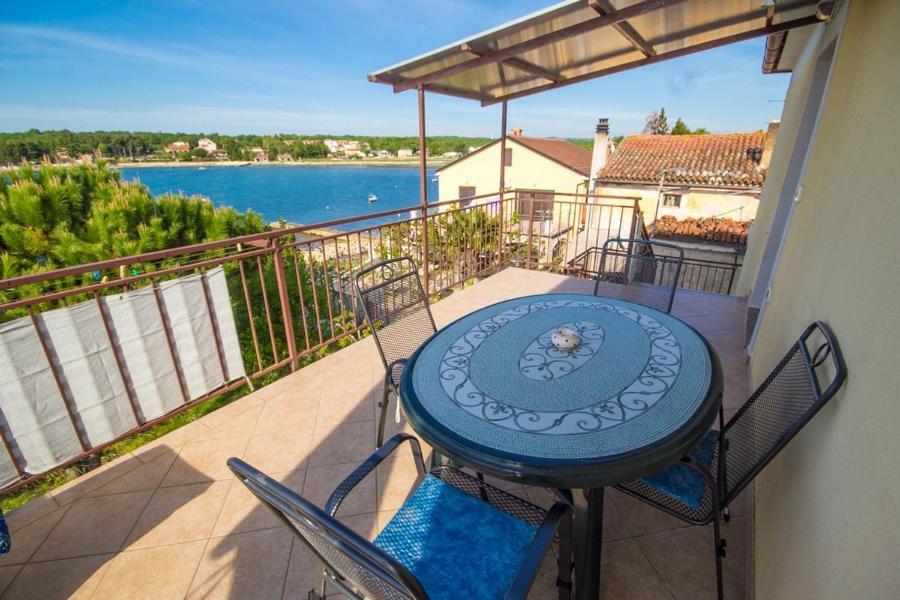 Apartment Bencic Karigador Dış mekan fotoğraf