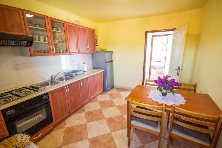 Apartment Bencic Karigador Dış mekan fotoğraf