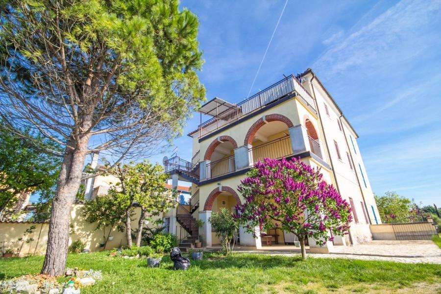 Apartment Bencic Karigador Dış mekan fotoğraf
