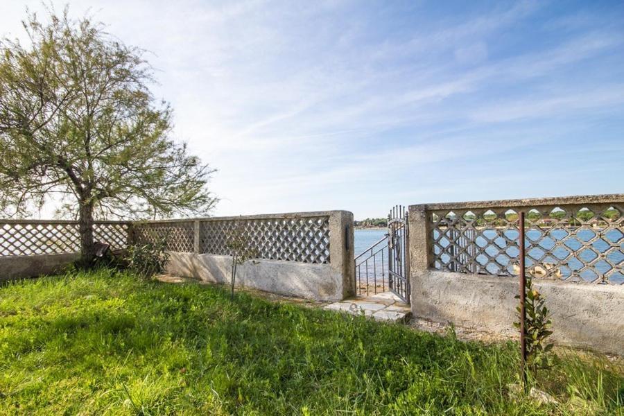 Apartment Bencic Karigador Dış mekan fotoğraf