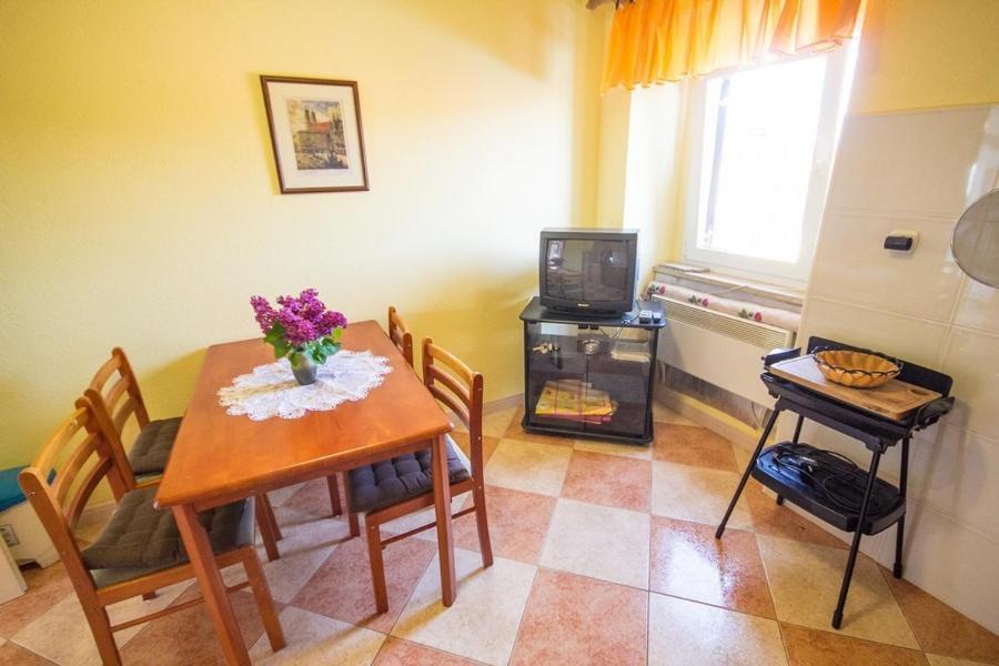 Apartment Bencic Karigador Dış mekan fotoğraf